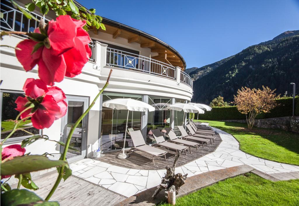 Wellnesshotel Liun B&B Müstair Eksteriør billede