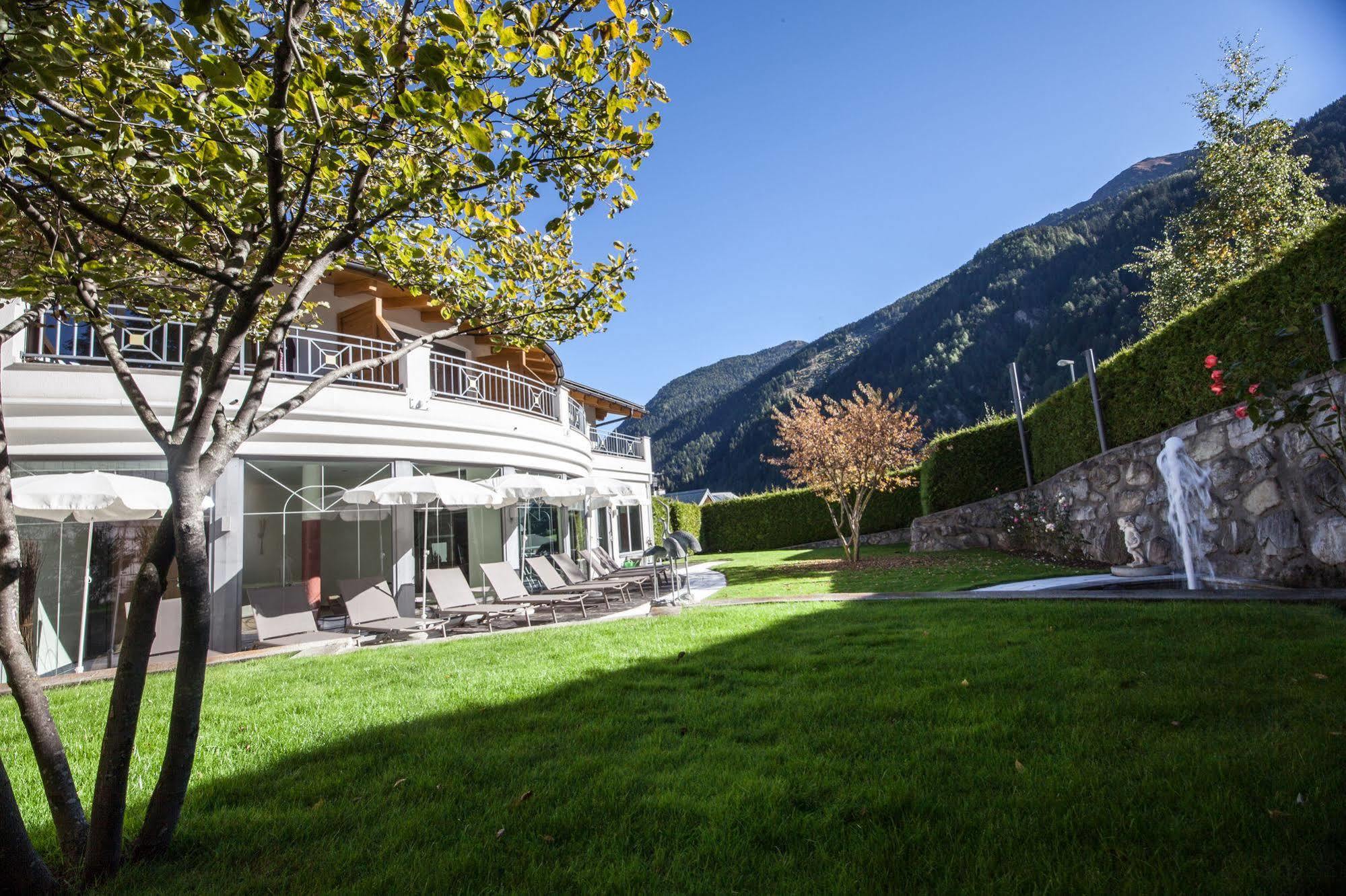 Wellnesshotel Liun B&B Müstair Eksteriør billede