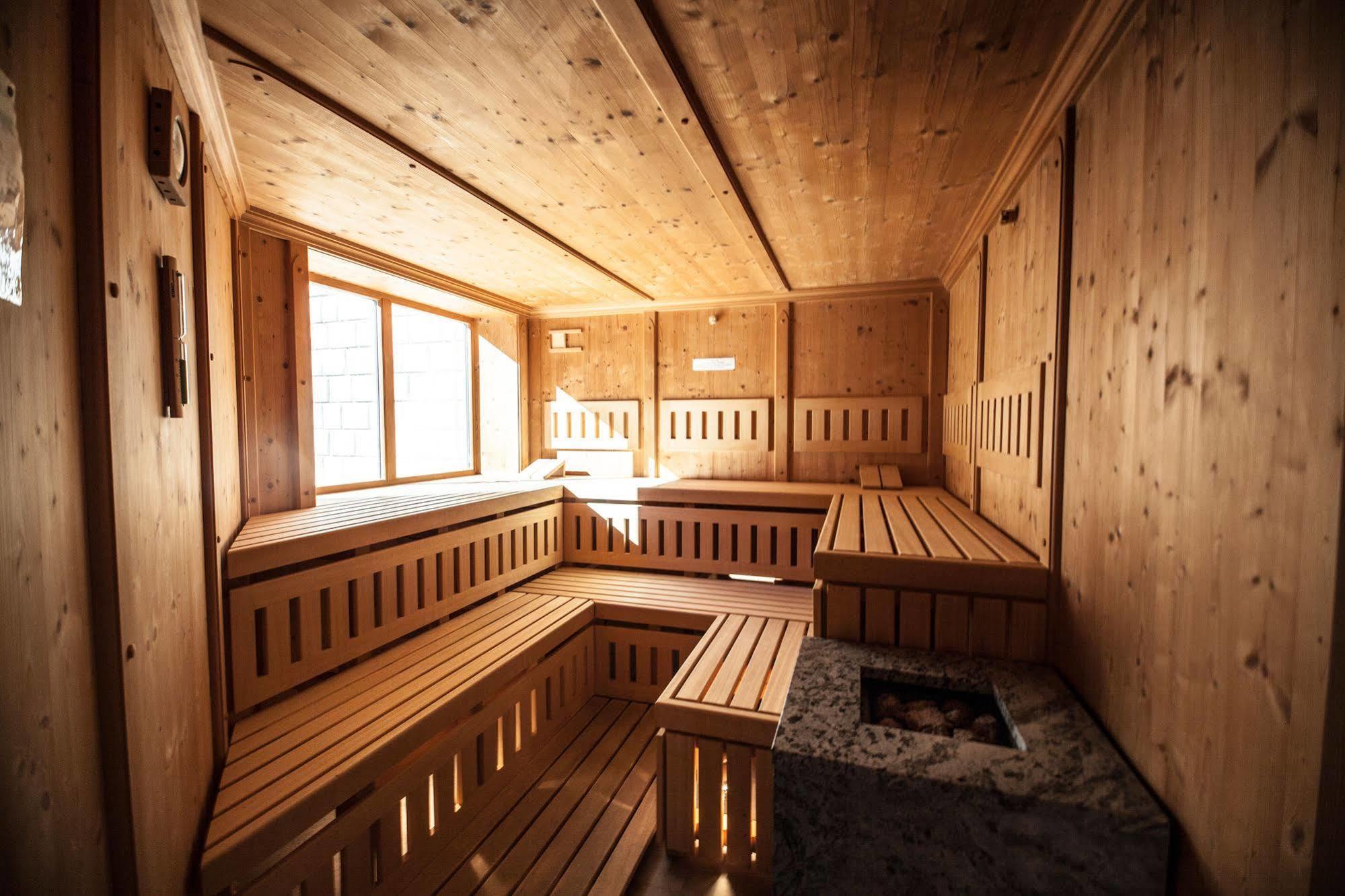 Wellnesshotel Liun B&B Müstair Eksteriør billede